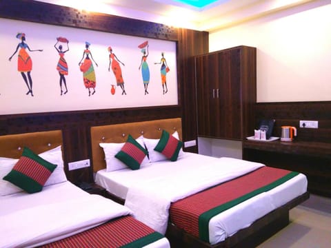 Bed, View (from property/room), Photo of the whole room, Bedroom