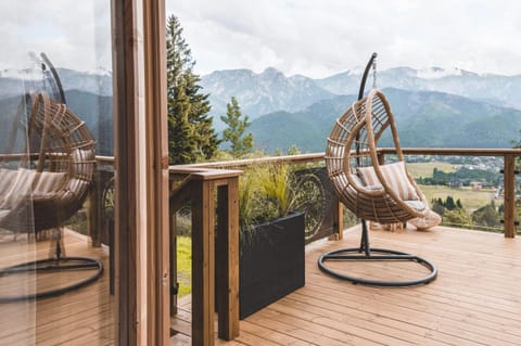 Nearby landmark, Balcony/Terrace, Mountain view
