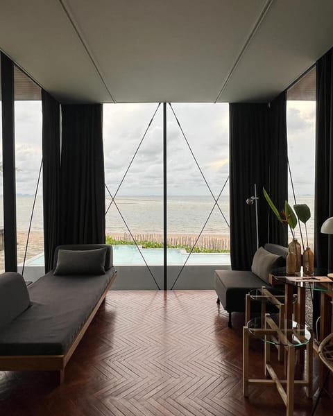 DEEPSPACE cabin on Quiet Beach Cabin in Sala Dan