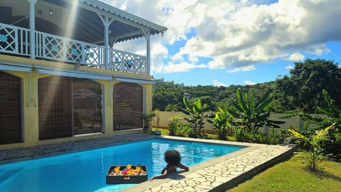 Property building, Swimming pool, Breakfast