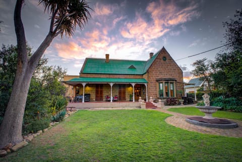 Property building, Garden, Garden view