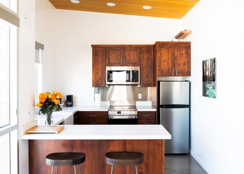 Anchor Inn Pacifica Hotel in Pedro Point