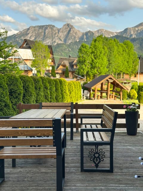Garden view, Mountain view