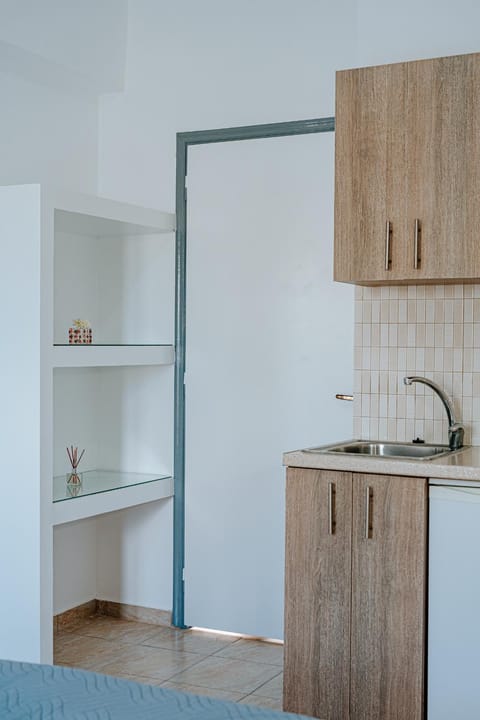 Marousi Rooms Apartment hotel in Perissa