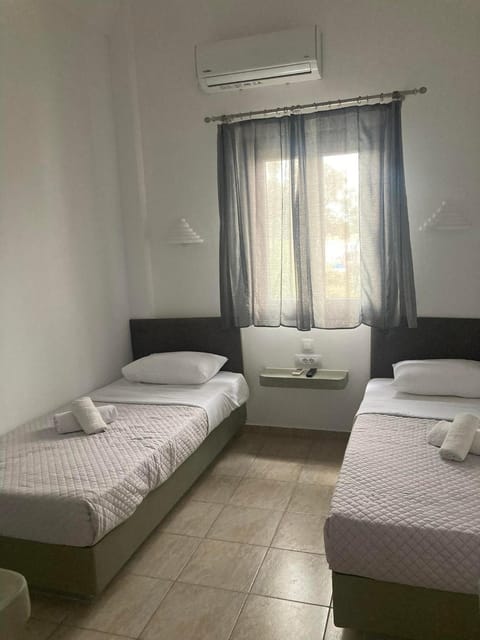 Marousi Rooms Apartment hotel in Perissa