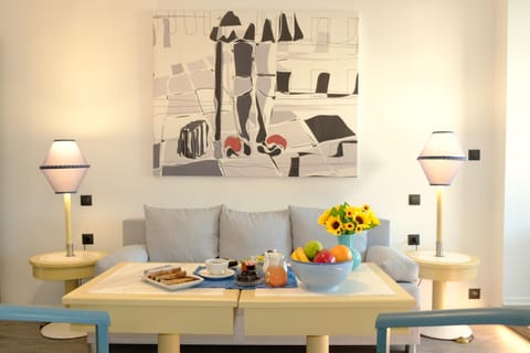 Coffee/tea facilities, Food and drinks, Food, Breakfast, Continental breakfast, Buffet breakfast