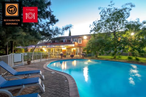 Pool view, Swimming pool