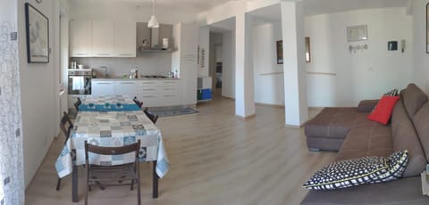 Kitchen or kitchenette, Living room, Seating area