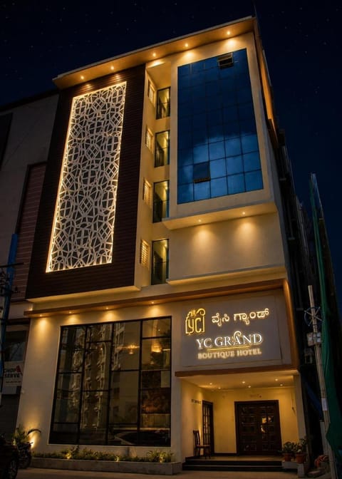 Property building, Facade/entrance