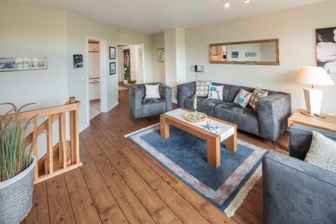 NTBM36001-Binnenseeblick Apartment in Ostholstein