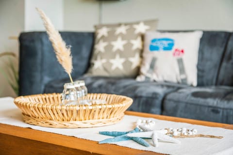 NTBM36001-Binnenseeblick Apartment in Ostholstein