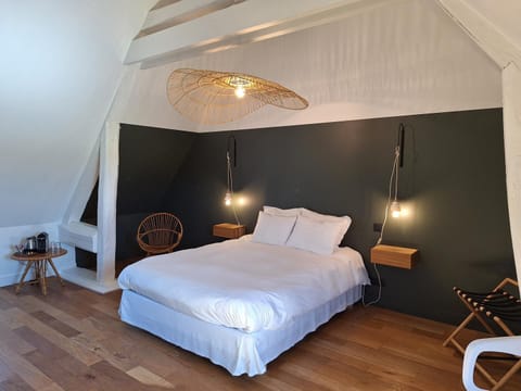 Bed, Coffee/tea facilities, Photo of the whole room, Bedroom