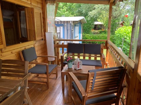 Mylooking vacanze Porlezza Campground/ 
RV Resort in Canton of Ticino