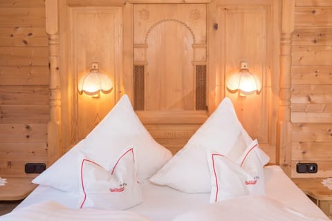 Bed, Decorative detail