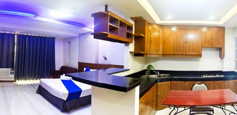 Bed, Kitchen or kitchenette, Photo of the whole room