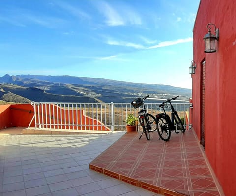 Balcony/Terrace, Mountain view