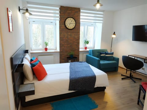 Communal lounge/ TV room, Bed, Photo of the whole room, Bedroom