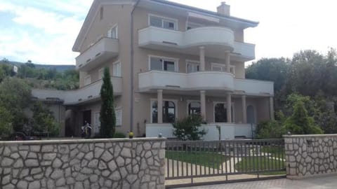 Superior Apartment in Vila Mira Apartment in Lika-Senj County