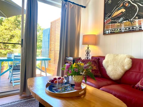 View (from property/room), Balcony/Terrace, Living room, Seating area, Dining area