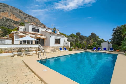 Solarium, Swimming pool