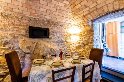 Casa Monet, 200 mt dal mare, clima, Wi-Fi Villa in Bordighera