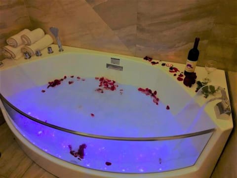 Hot Tub, Hot Tub, Bath