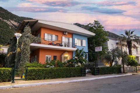 Property building, Neighbourhood, Street view