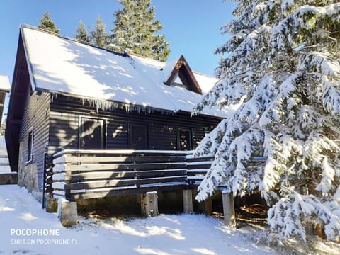 Property building, Winter, Balcony/Terrace