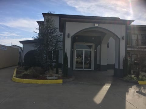 Muskogee Inn and Suites Motel in Muskogee