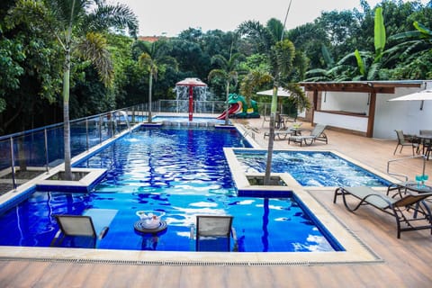 Restaurant/places to eat, Swimming pool