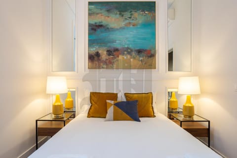 Bed, Decorative detail, Bedroom