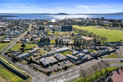 Bird's eye view, Sea view, Location