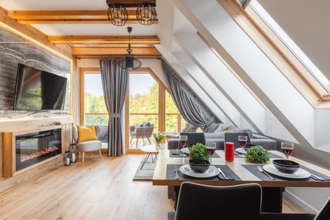 Balcony/Terrace, Living room, Seating area, Dining area