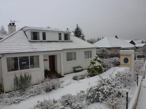 Facade/entrance, Winter