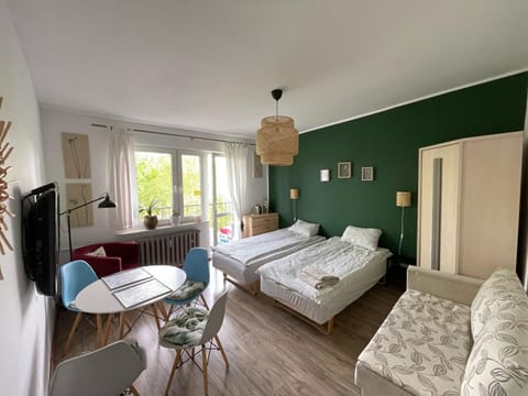 Bed, TV and multimedia, Living room, Photo of the whole room, Bedroom