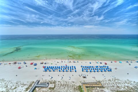 Relaxing Beachfront Condo with Beach Access - Unit 1603 Apartment in Upper Grand Lagoon