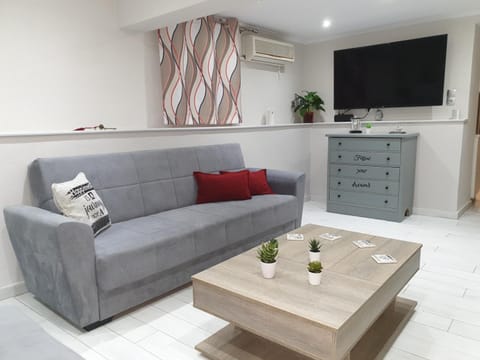 TV and multimedia, Seating area