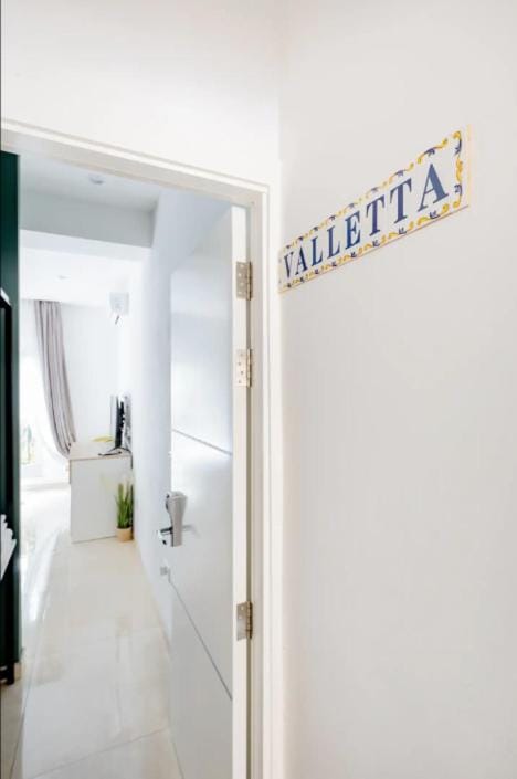 Hammock Vibes Town House Bed and Breakfast in Sliema