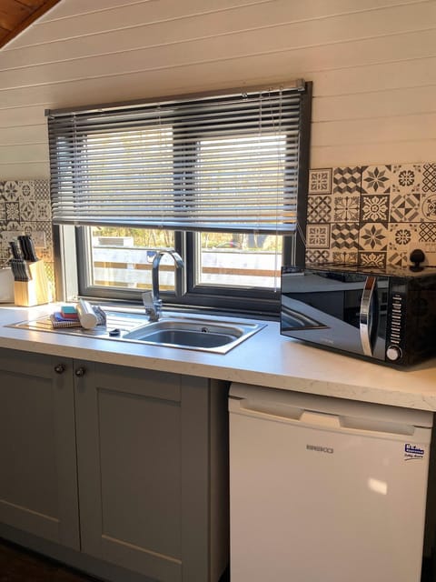 Otter 2 HuntersMoon- Warminster-Wiltshire-Bristol House in Warminster