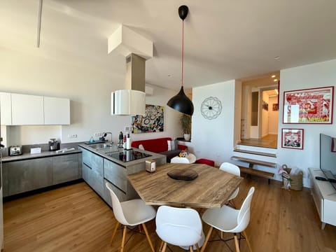 Living room, Dining area, kitchen
