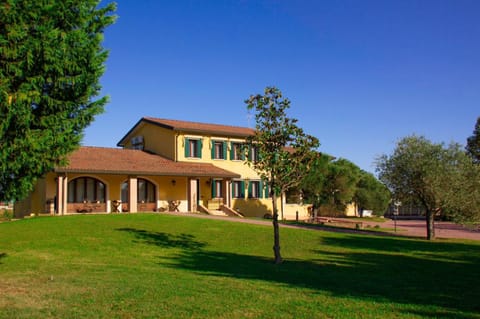 Property building, Spring, Day, Natural landscape, Garden, Garden view