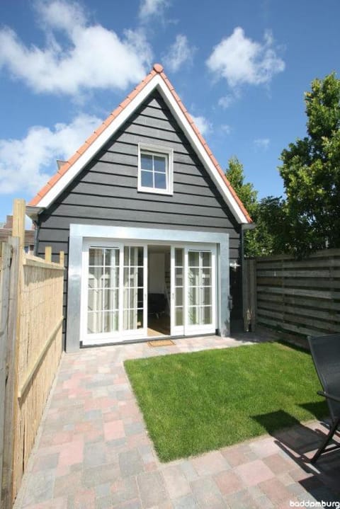 Zuidstraat 3a - baddomburg House in Domburg