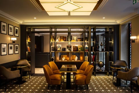 Lounge or bar