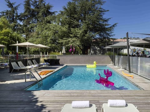Pool view, Swimming pool