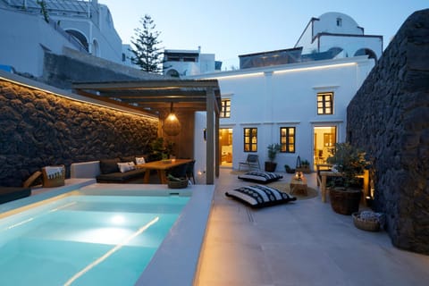 Patio, Balcony/Terrace, Swimming pool, Swimming pool