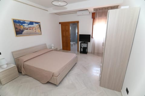 TV and multimedia, Balcony/Terrace, Bedroom, bunk bed, hair dresser, wardrobe