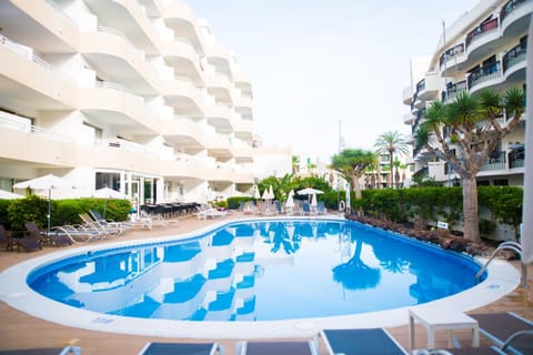 Property building, Swimming pool, Swimming pool