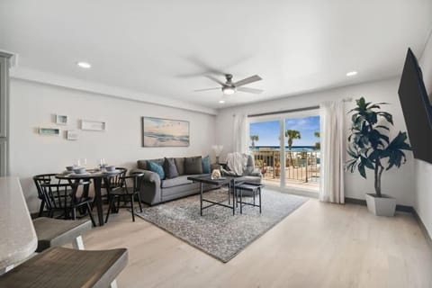 The Summit 215 House in Upper Grand Lagoon