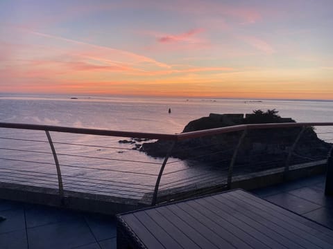 Natural landscape, Balcony/Terrace, Sea view, Sunrise