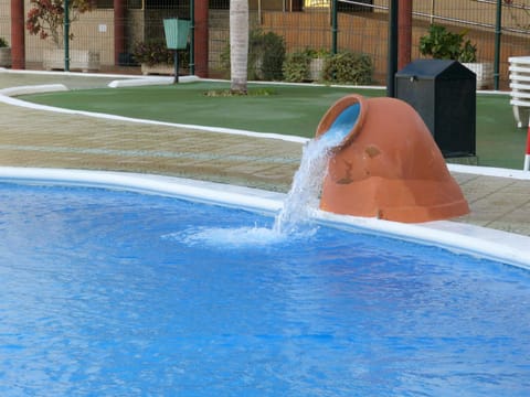 Decorative detail, Swimming pool
